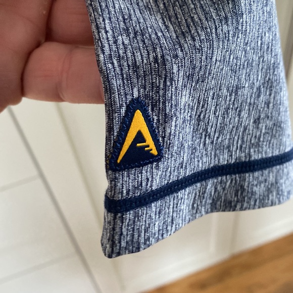 Antigua NHL Golf Sweater - Nashville Predators - Picture 4 of 5